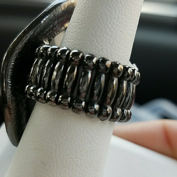 💍Stunning Smokey Rhinestone Ring - Picture 2 of 5